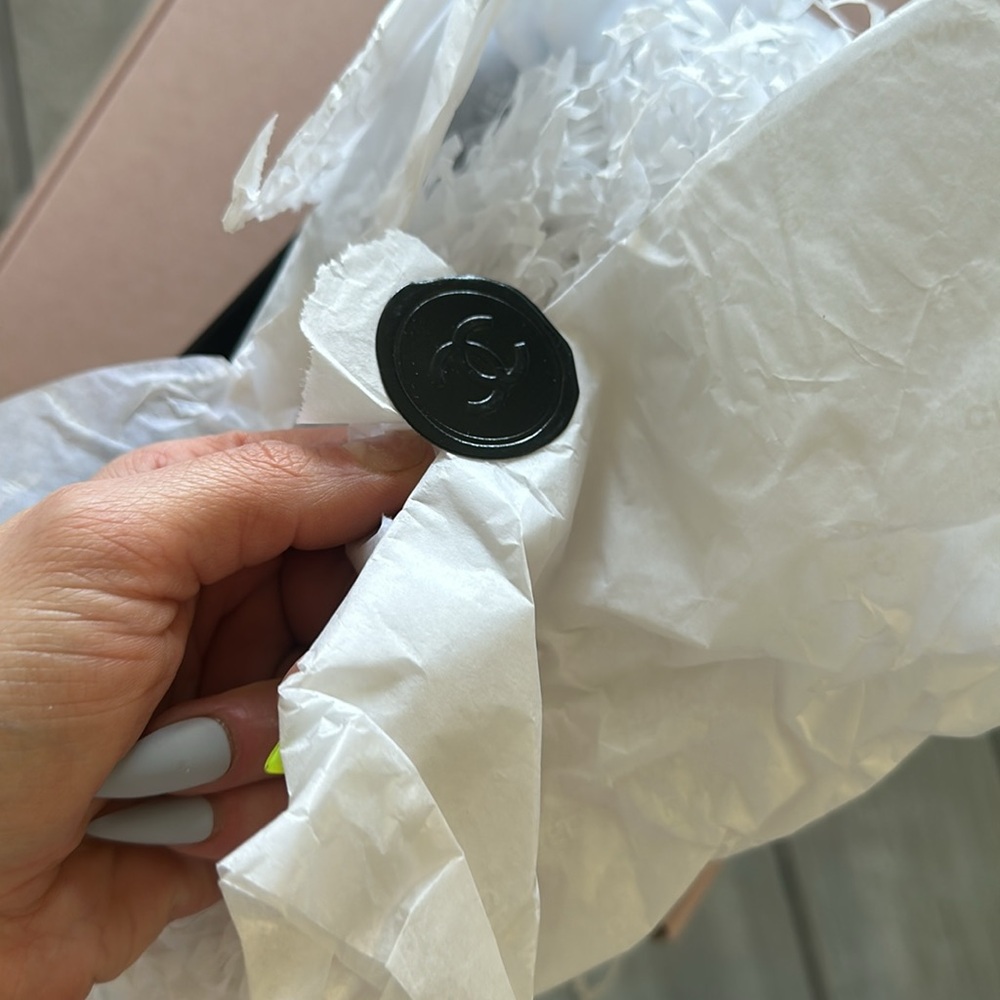 Chanel Box - Picture 6 of 6